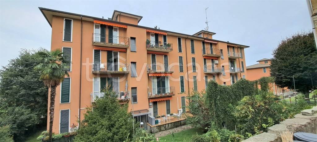 Appartamento in vendita ad Appiano Gentile via Guglielmo Marconi, 2