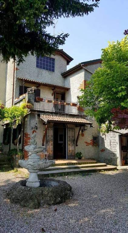 Villa Bifamiliare in in vendita da privato a Stradella casa Agati, 12