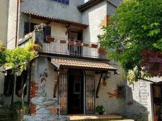 Villa bifamiliare in in vendita da privato a stradella casa agati, 12