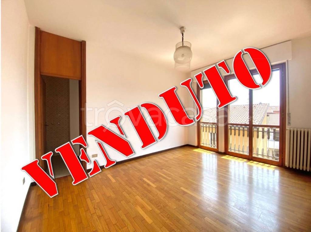Appartamento in vendita a Trezzo sull'Adda via Giuseppe Carcassola