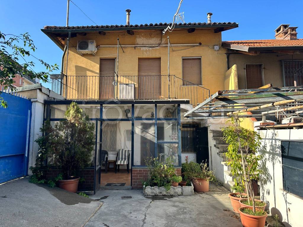 Casale in vendita a Carmagnola via Torino, 100