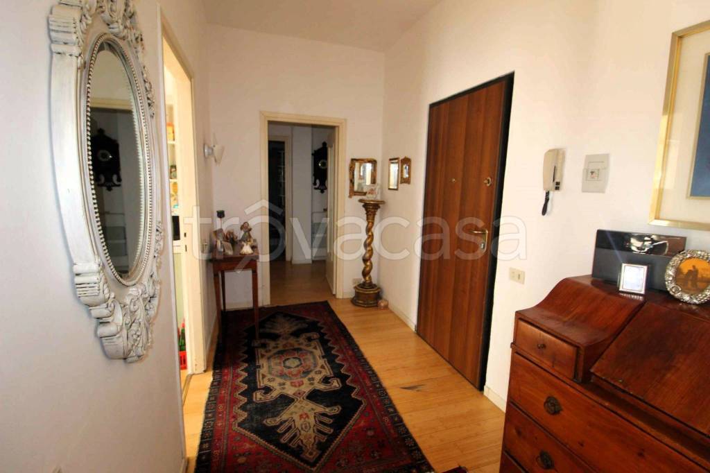 Appartamento in vendita ad Abbiategrasso via Trento, 40
