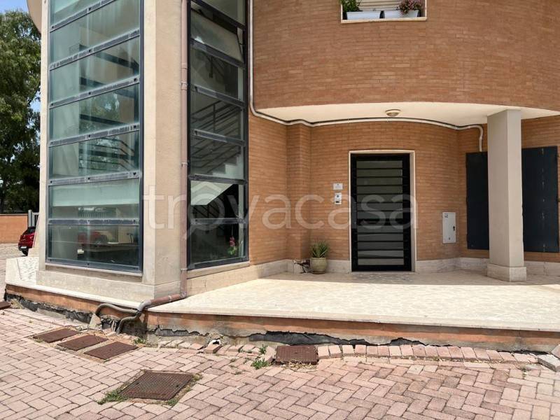 Appartamento in vendita a Roma via Umberto Zanotti Bianco