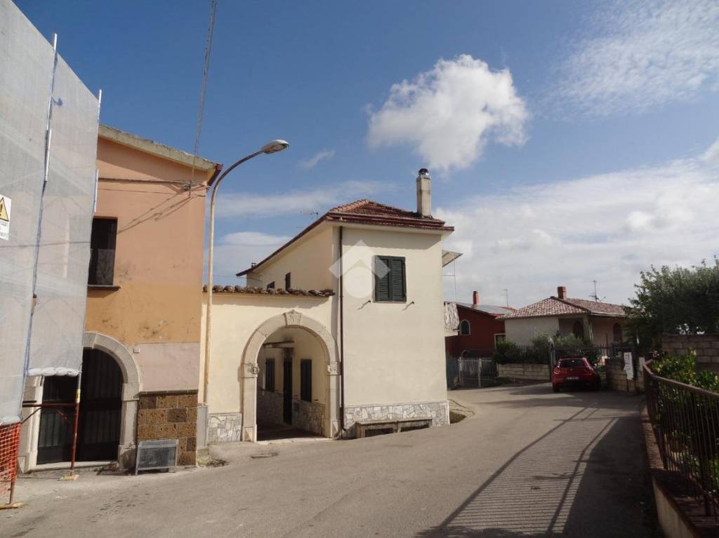 Casa Indipendente in vendita a San Giorgio del Sannio via Vincenzo Cerza, 24