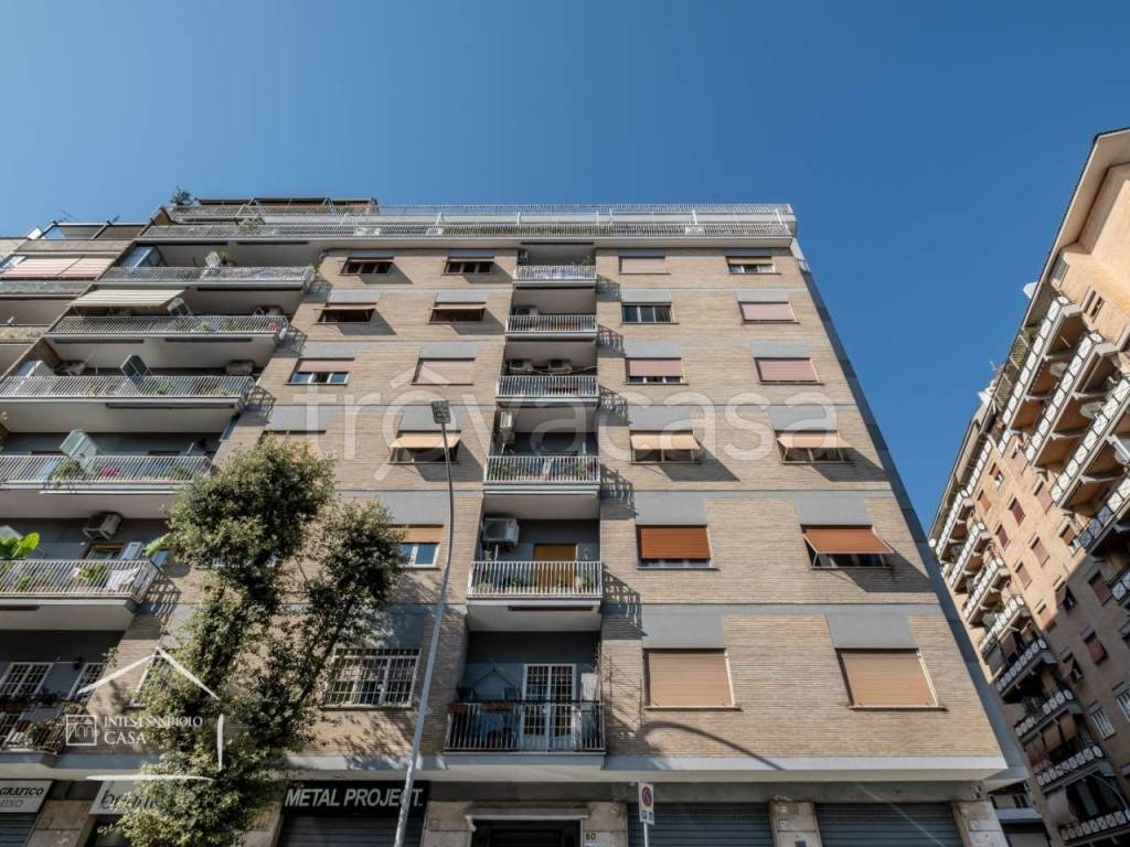 Appartamento in vendita a Roma via Bellegra 80