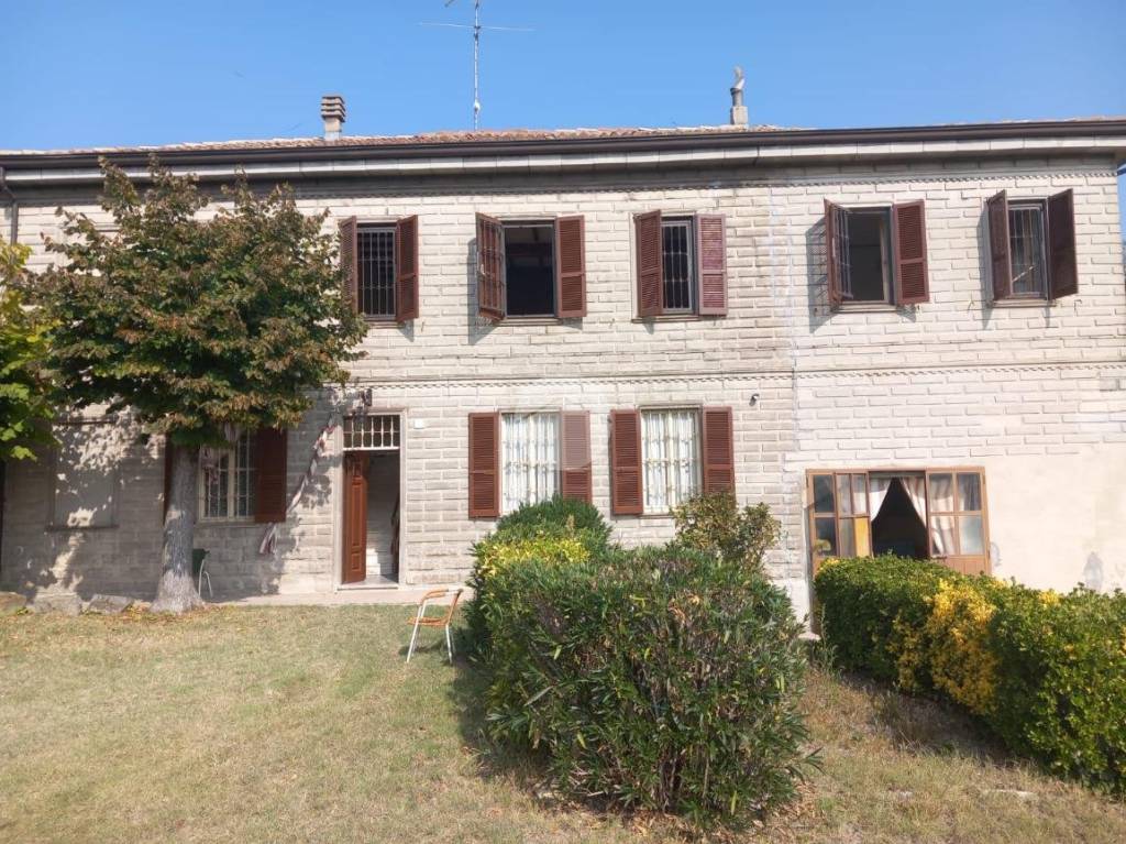 Casa Indipendente in vendita a San Damiano al Colle frazione Villa Marone, 2