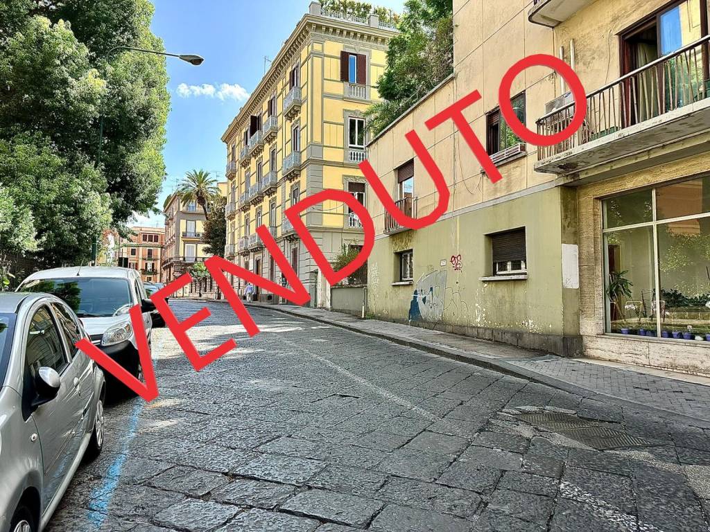 Appartamento in vendita a Napoli via Francesco Crispi, 118