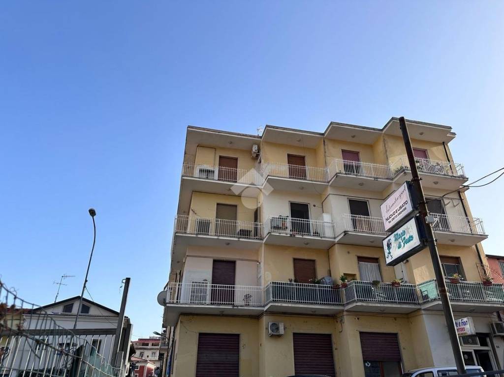 Appartamento in vendita a Sapri via g. B. Falcone, 67