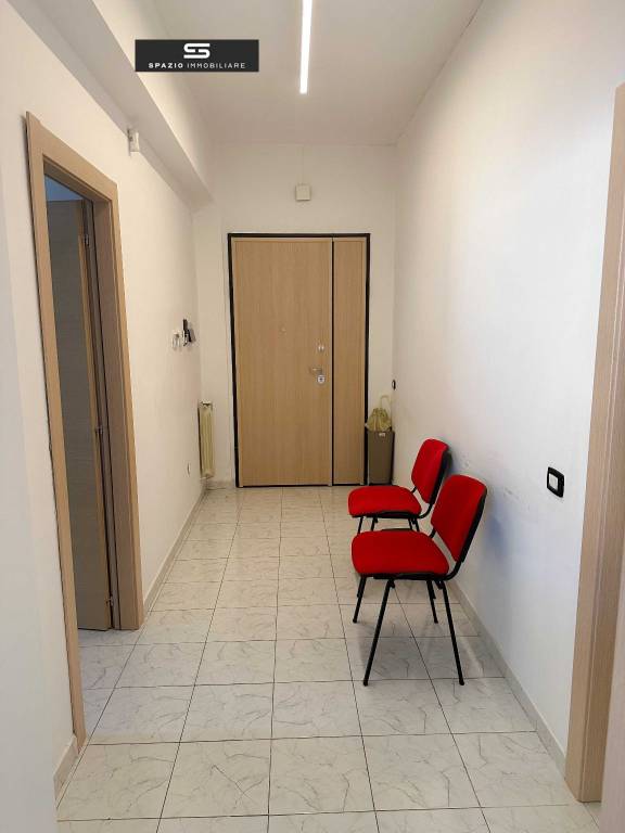 Ufficio in affitto a Teramo via Romagna Manoja, 18