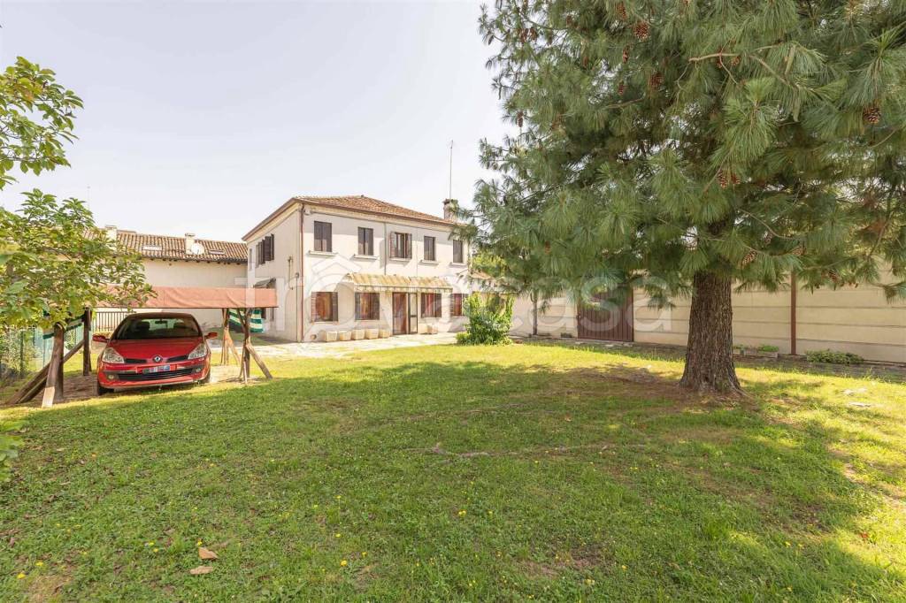Villa in vendita a Mogliano Veneto via Roma, 12