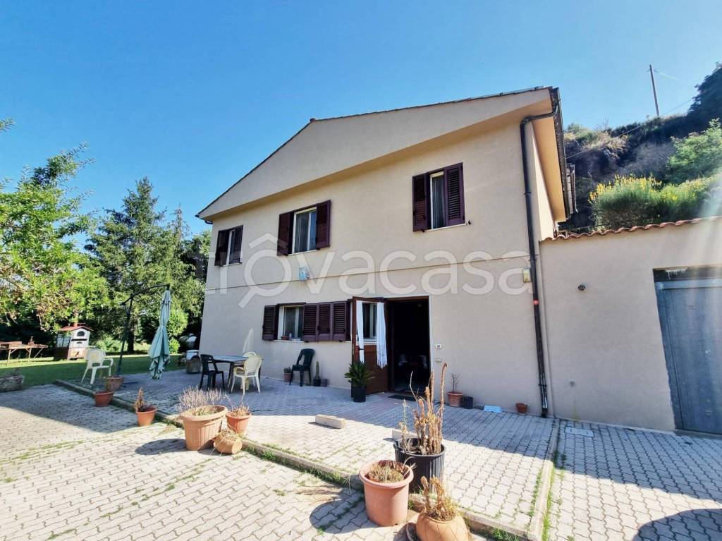 Villa in vendita a Viterbo strada Capretta, 25