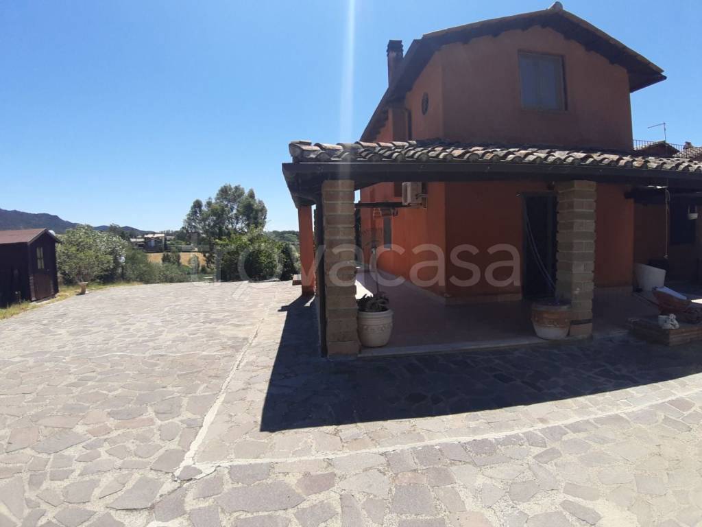 Villa Bifamiliare in vendita a Cerveteri via Fosso del Norcino 00052