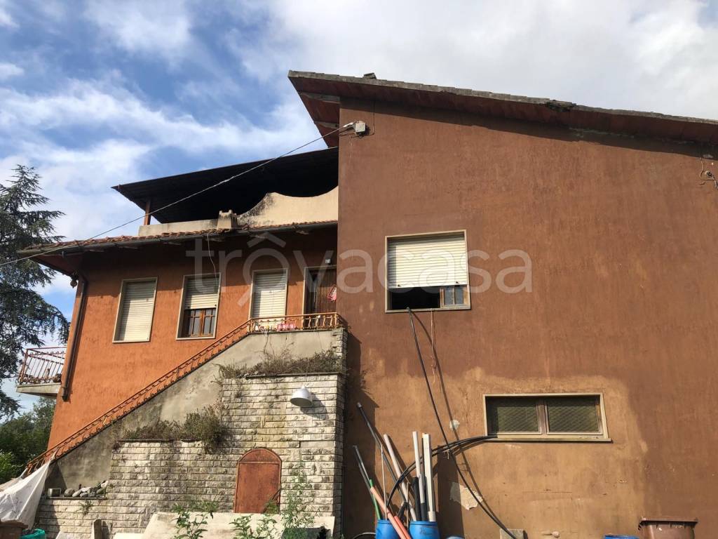 Villa in in vendita da privato a Sarzana viale 25 Aprile, 38