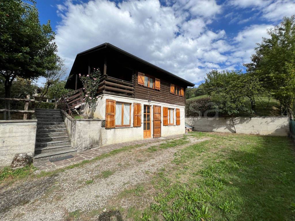 Villa Bifamiliare in in vendita da privato a Neviano degli Arduini via Casa Nuova, 11