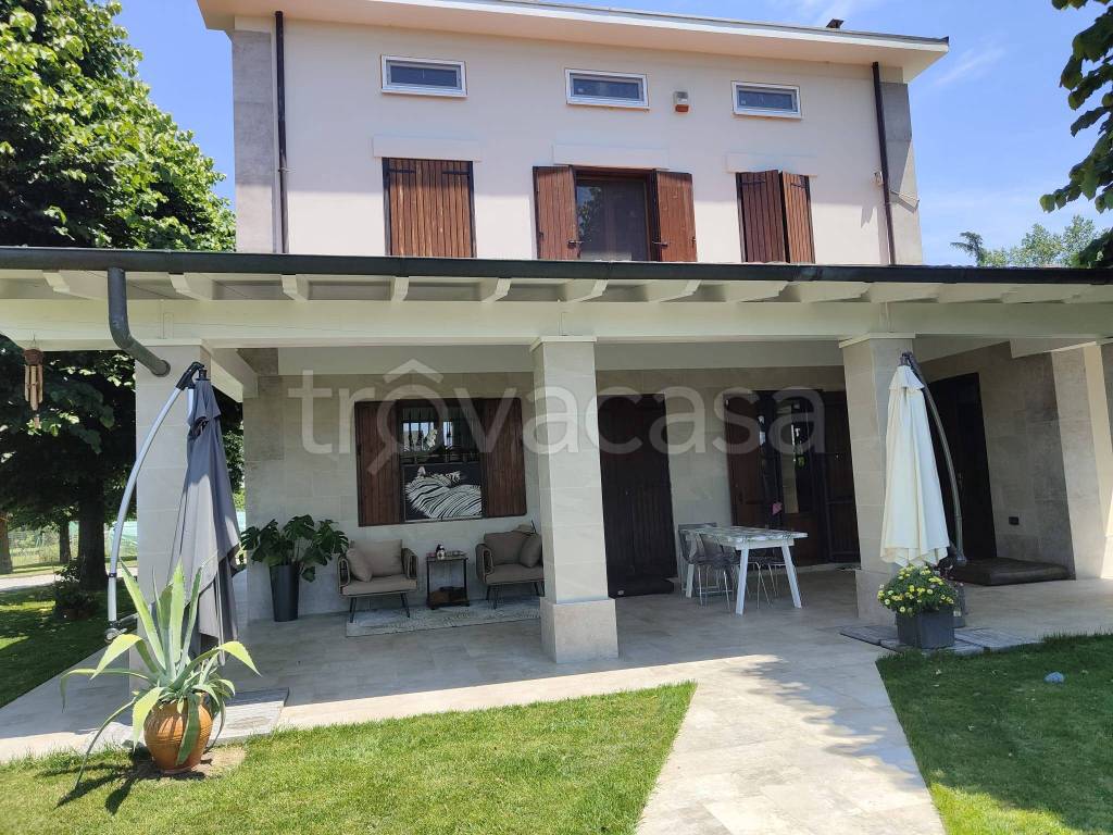 Villa in in vendita da privato a Modena strada San Martino Mugnano, 25