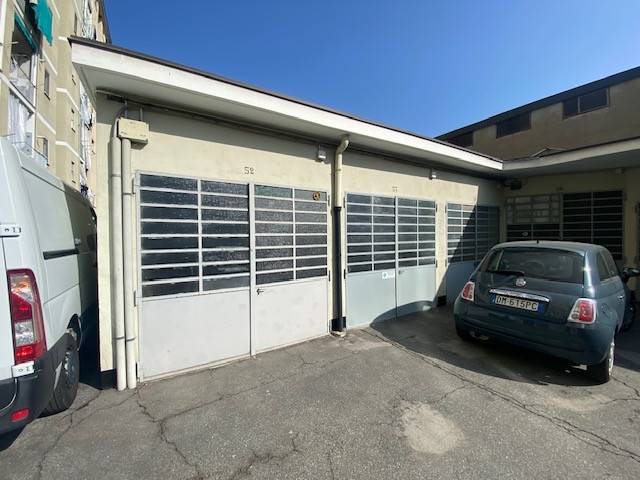 Garage in vendita a Torino via Monastir, 13