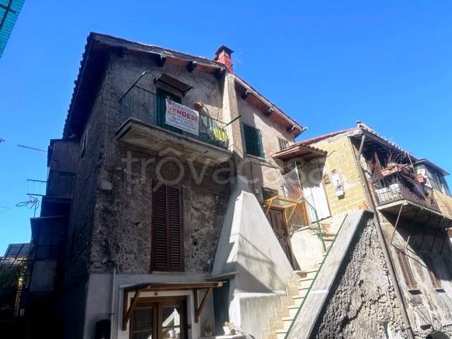 Appartamento in vendita a Castel Madama via Alfredo Baccelli, 55