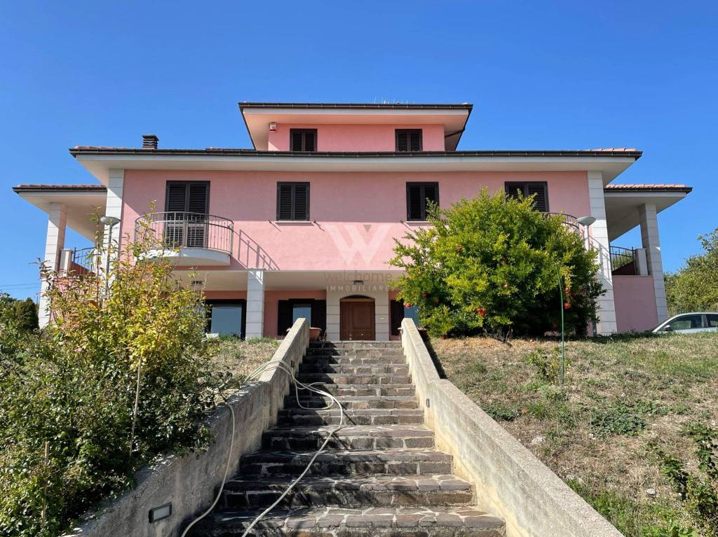 Villa in vendita a Campobasso contrada Colle dell'Orso