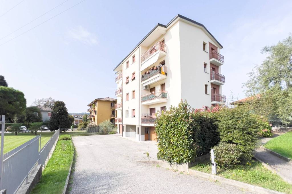 Appartamento in vendita a Olgiate Molgora via Risorgimento, 2