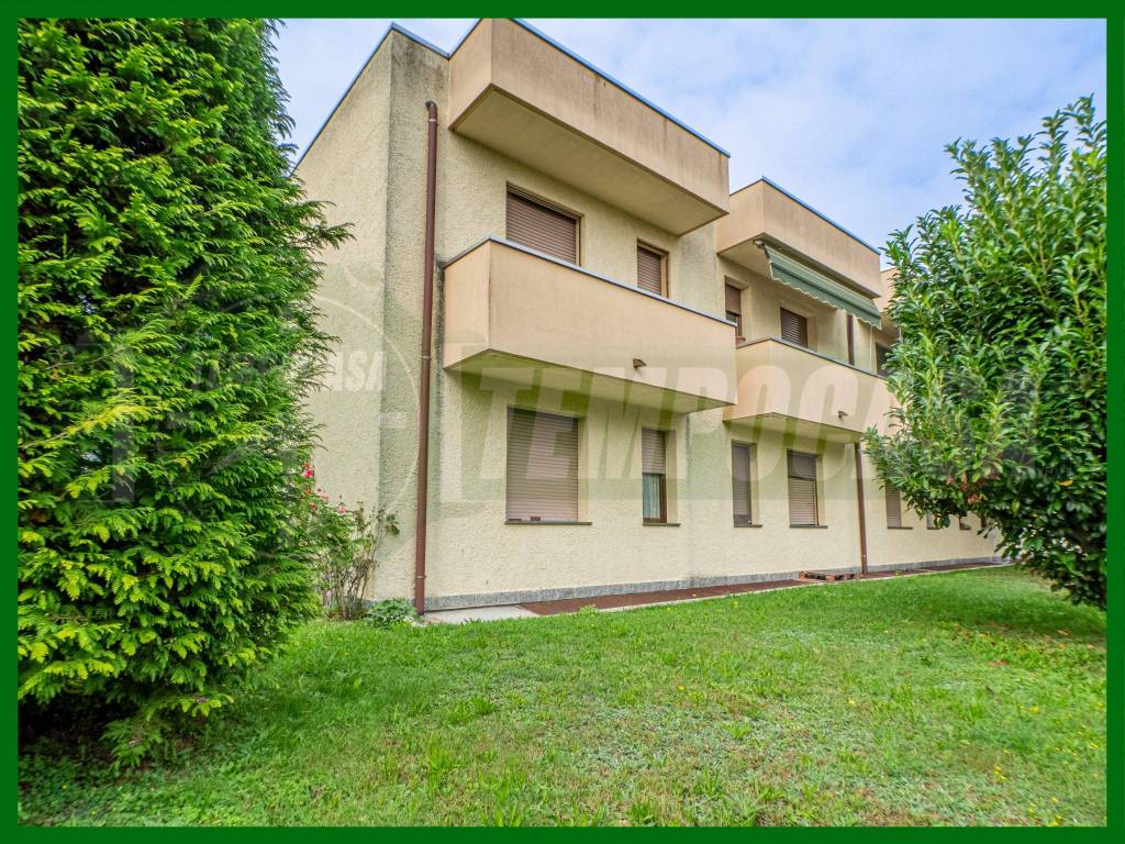 Appartamento in vendita a Ferno via Ticino