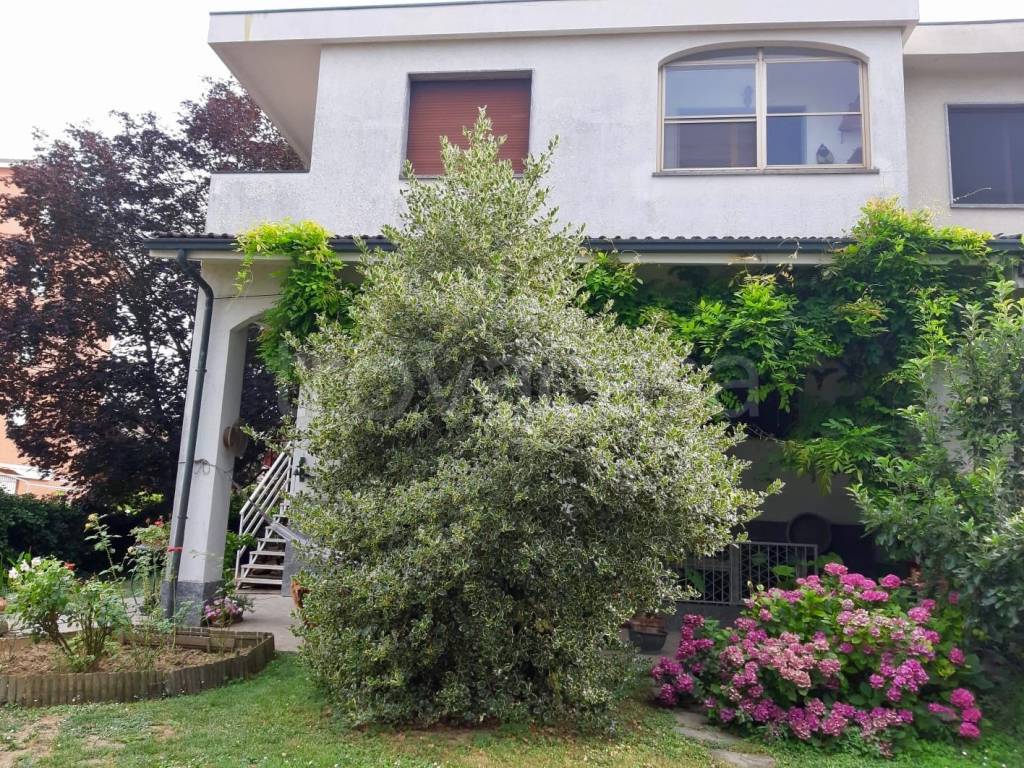 Villa in in vendita da privato ad Alessandria via della Palazzina, 15
