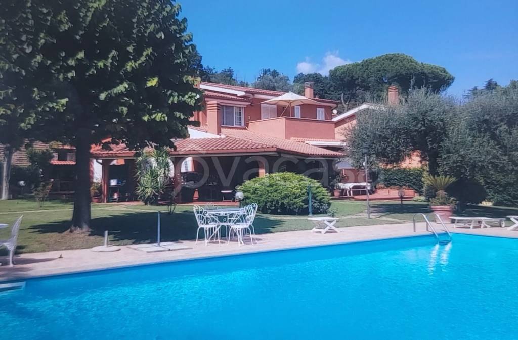Villa in vendita a Roma località Colle Romano