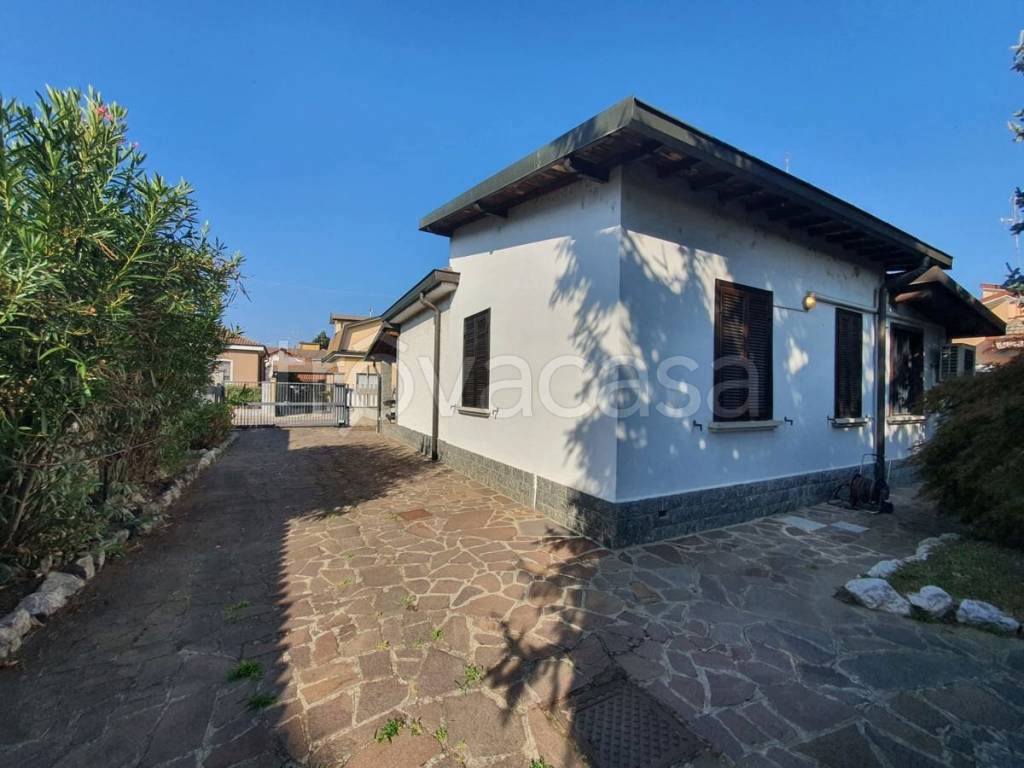 Villa in vendita a Zelo Buon Persico via Manzoni , 22