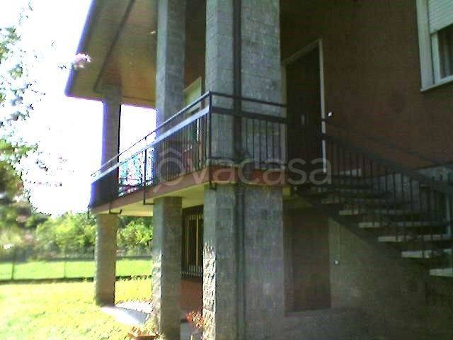 Villa Bifamiliare in in vendita da privato a Jerago con Orago corso Europa