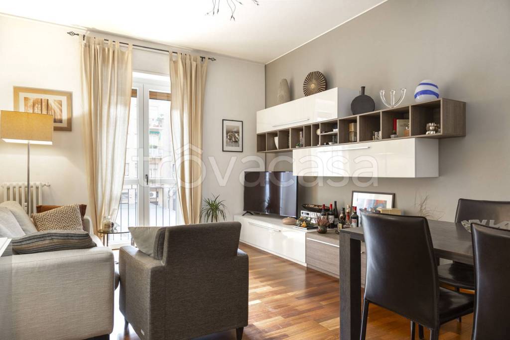 Appartamento in vendita a Milano via Antonia Pozzi