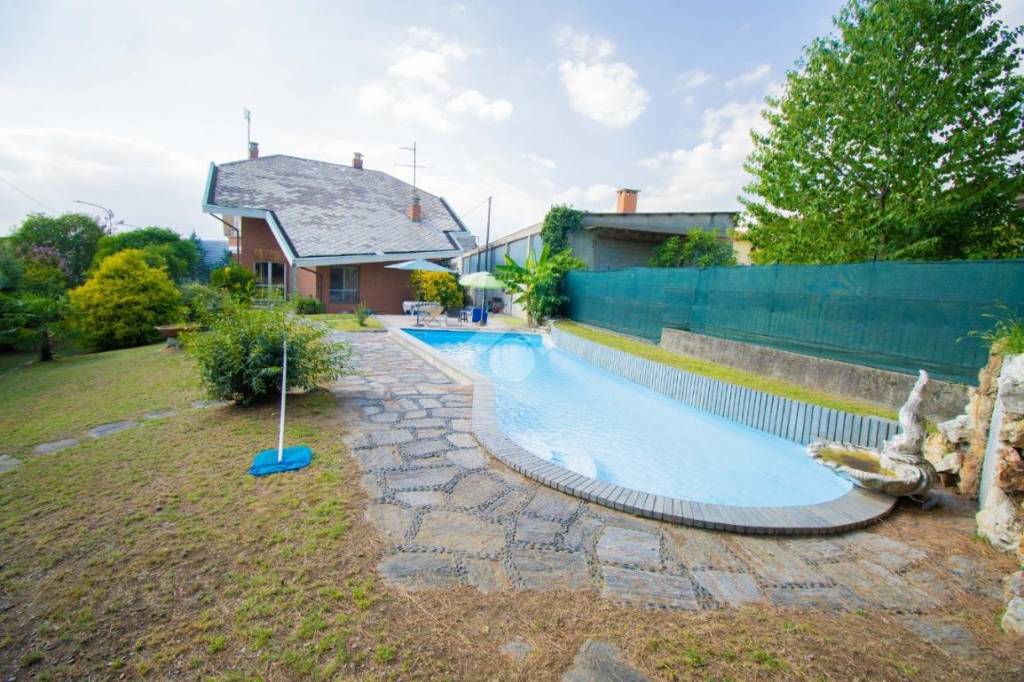 Villa in vendita a Ivrea via Statale, 75