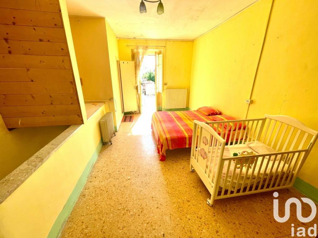 Casa Indipendente in vendita a Pratola Peligna via delle Ginestre, 4