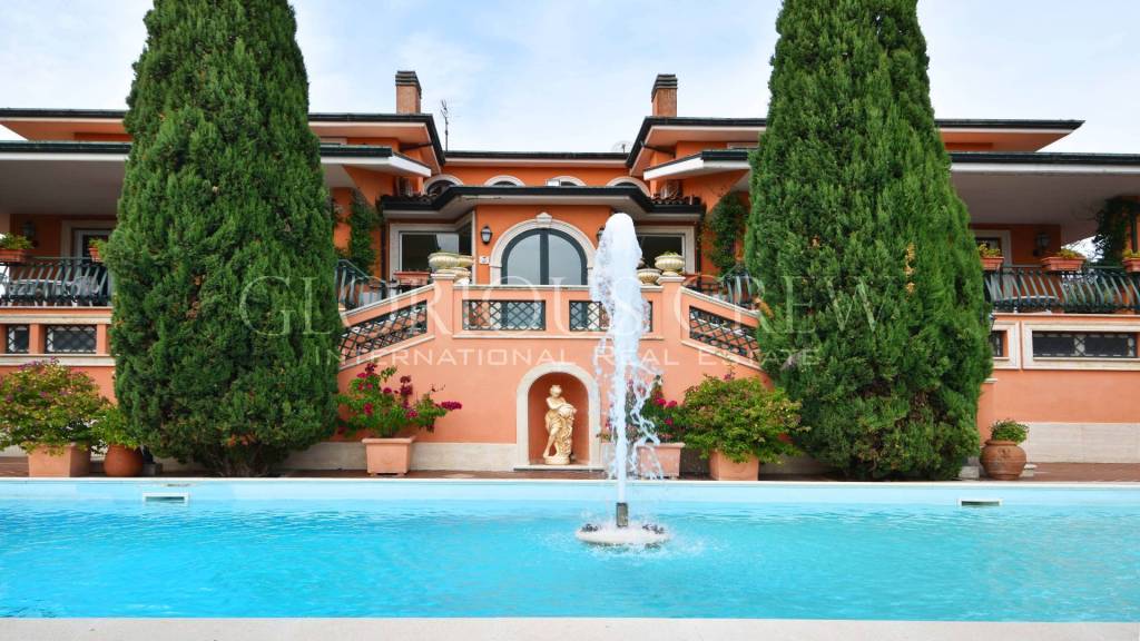 Villa in vendita a Fonte Nuova via Lago Santo, 26