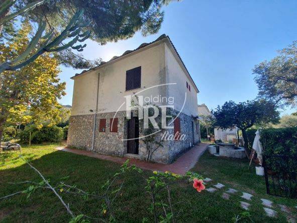 Villa in vendita a Sangineto via Antonio Gramsci