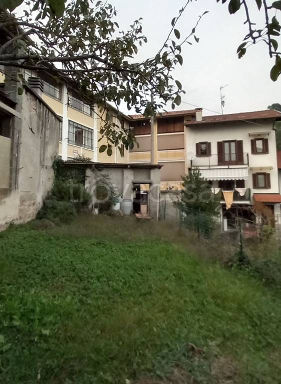 Villa Bifamiliare in vendita a Borgosesia via per Foresto