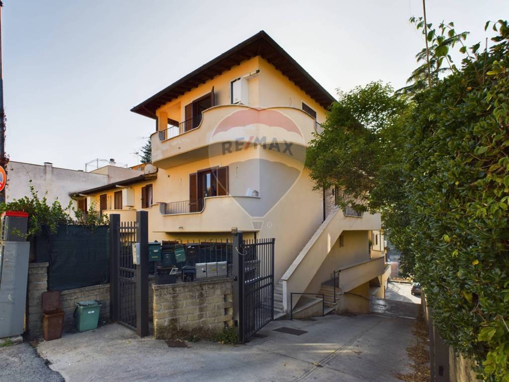 Appartamento in vendita a Formello via Magliano, 41