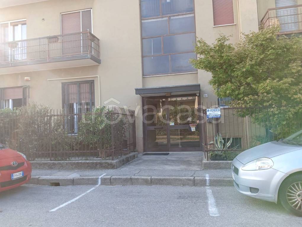 Appartamento in vendita ad Arcore via Giuseppe Garibaldi