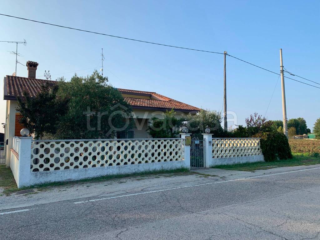 Appartamento in vendita a Comacchio strada Poderale Valli Basse