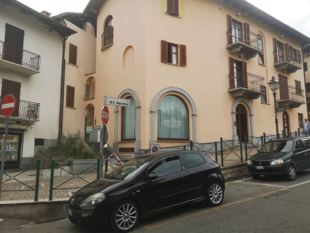 Ufficio in affitto a Giaveno via Maria Teresa Marchini, 3