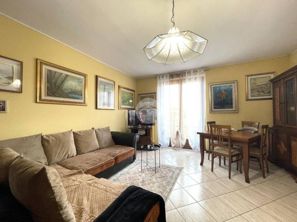 Appartamento in vendita a Palazzolo sull'Oglio via Bellini, 4