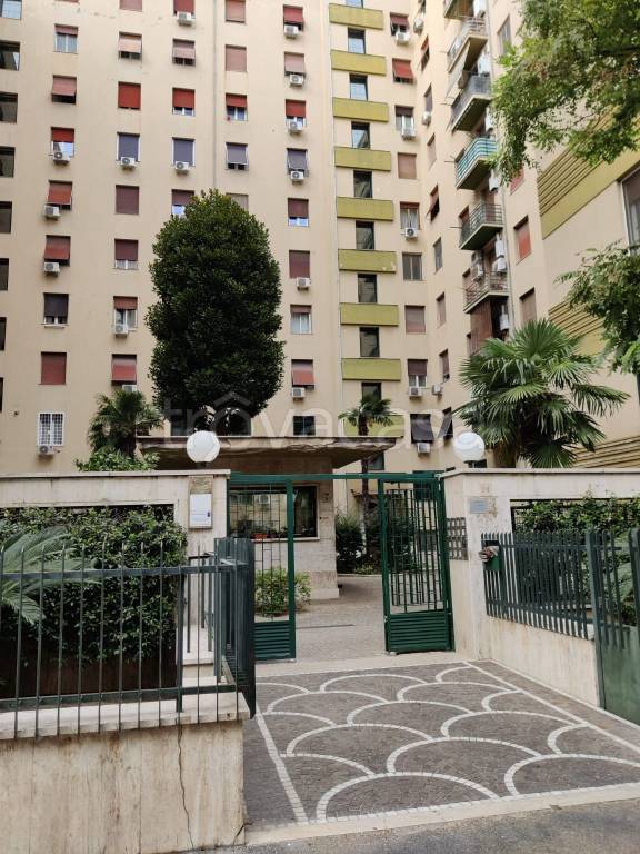 Appartamento in vendita a Roma via Paolo Paruta, 24