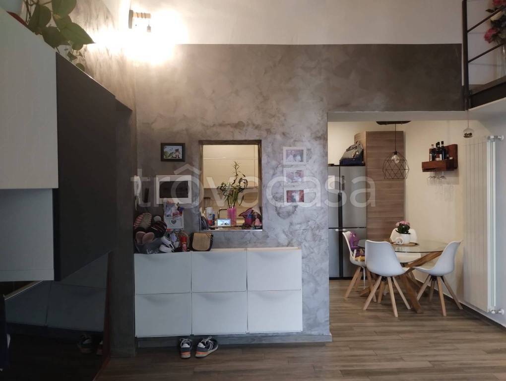 Appartamento in vendita a Vercelli via Celestino Peroglio, 9