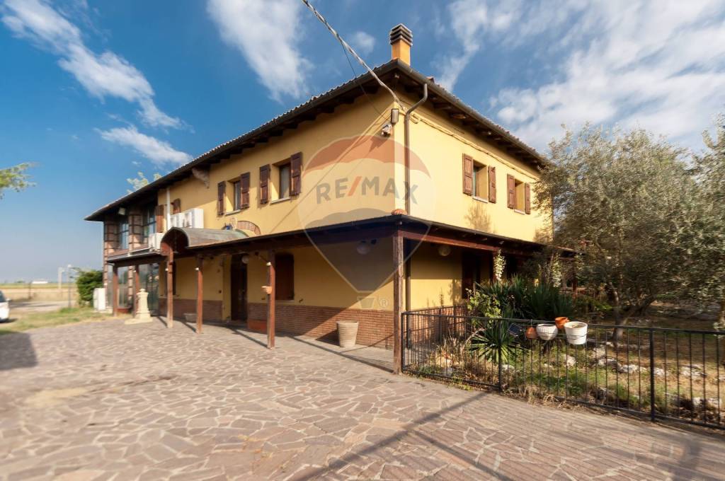 Villa in vendita a Bologna via Tassoni, 28