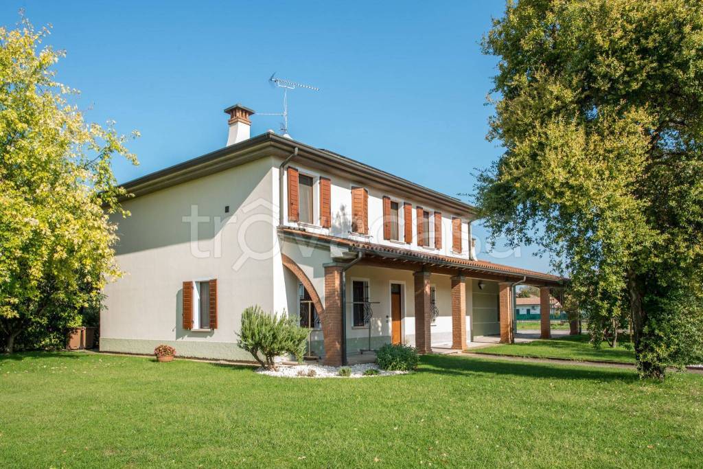 Villa in in vendita da privato a Goito via Don Mario Boldrini, 14