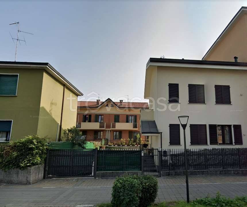 Villa all'asta a Cologno Monzese via Tolmezzo, 33