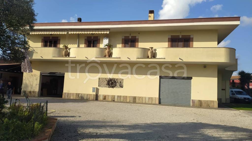 Villa in vendita a Latina strada Provinciale Segheria