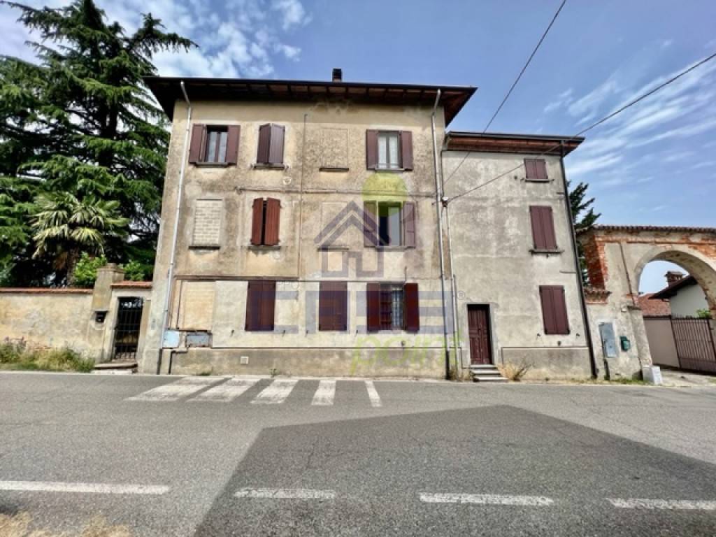 Appartamento in vendita a Castel San Giovanni via creta