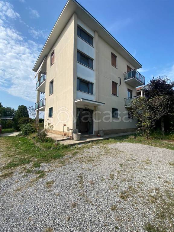 Appartamento in vendita a Ronco Briantino via San Francesco d'Assisi, 31