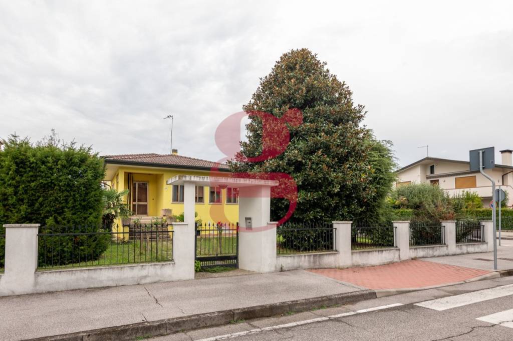 Villa in vendita a Campagna Lupia via genova, 24