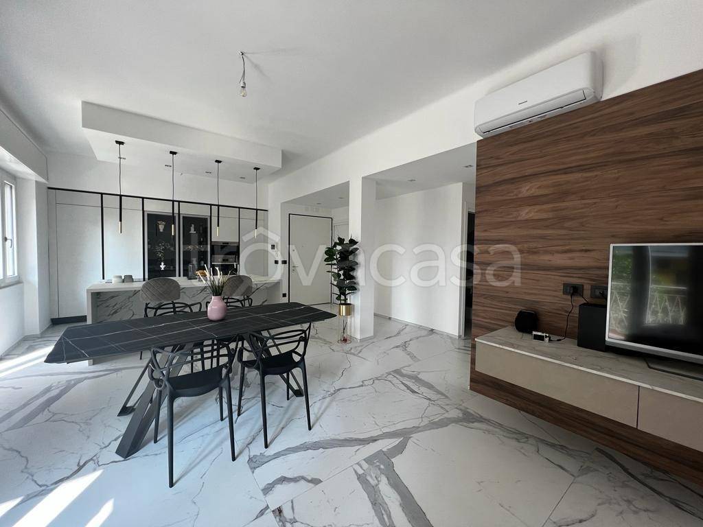 Appartamento in vendita a Genova via Giovanni Acerbi