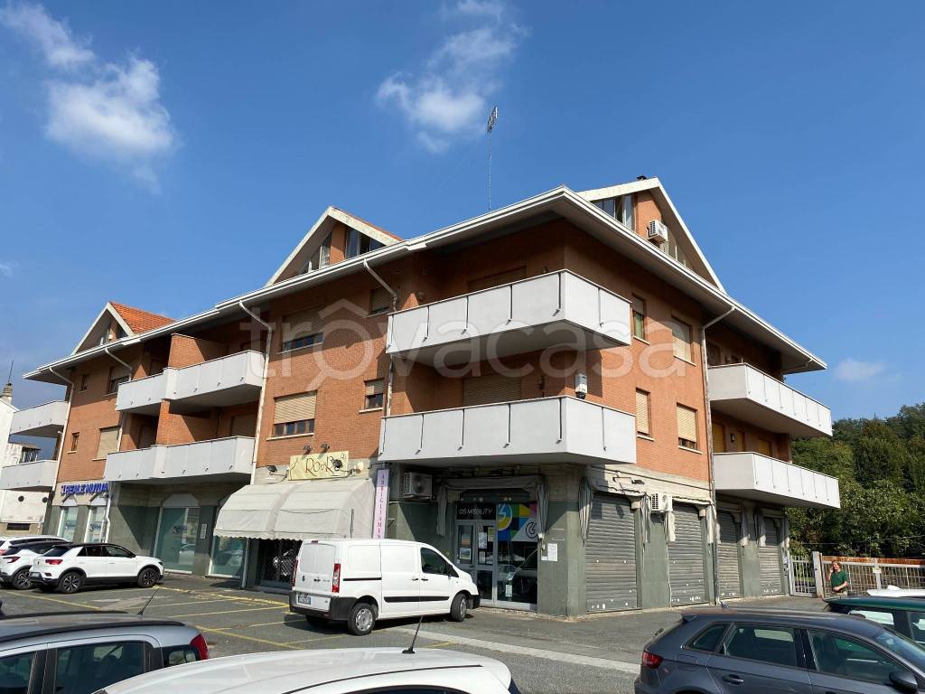 Appartamento in vendita ad Avigliana corso Laghi, 161
